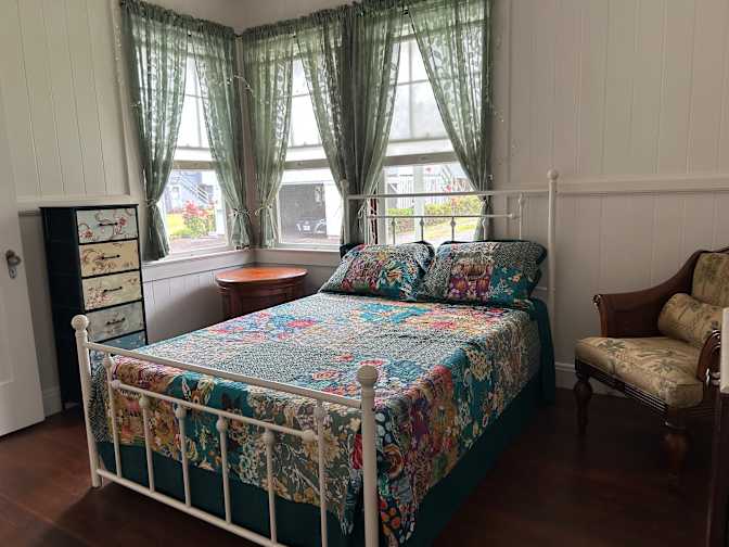 Linda's room