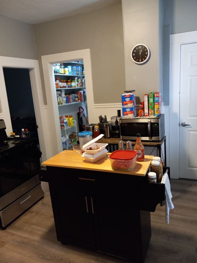 Larry's room