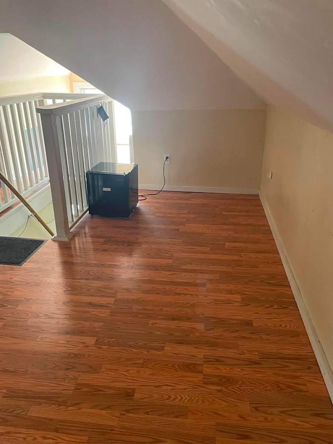Thomas's room