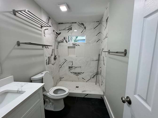 Alcove Rooms's room