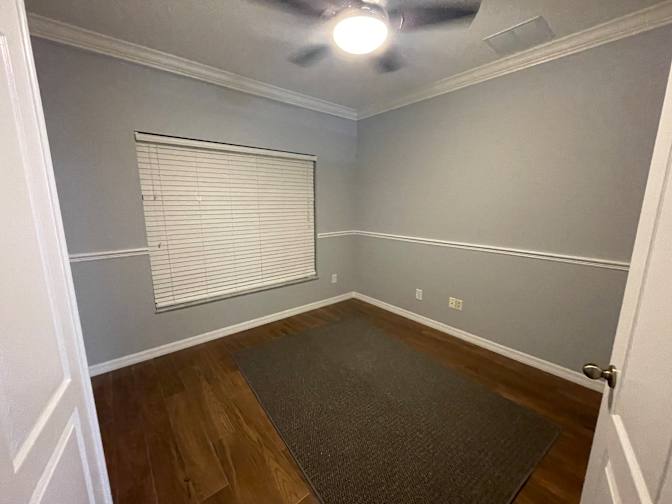 Thomas's room