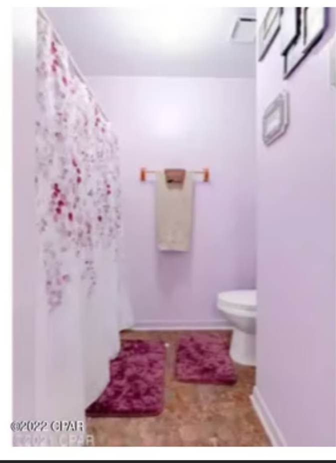 LEE's room