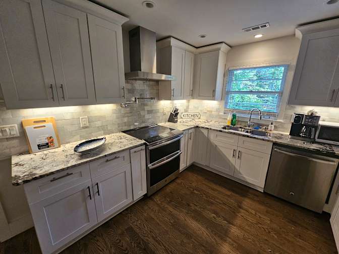 CL&C Property Management and Consulting's room