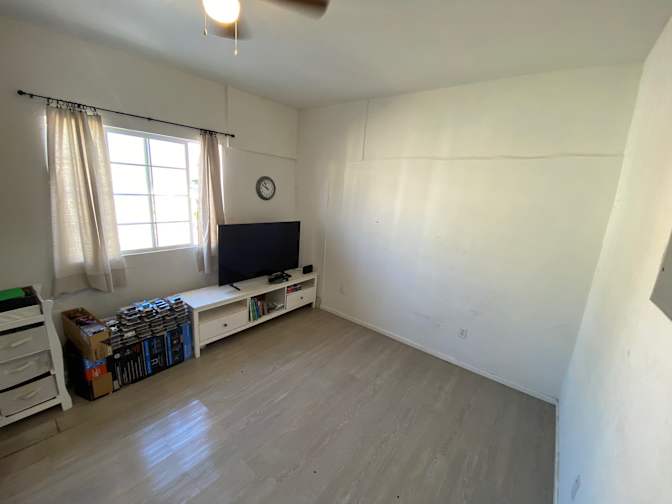 Israel's room