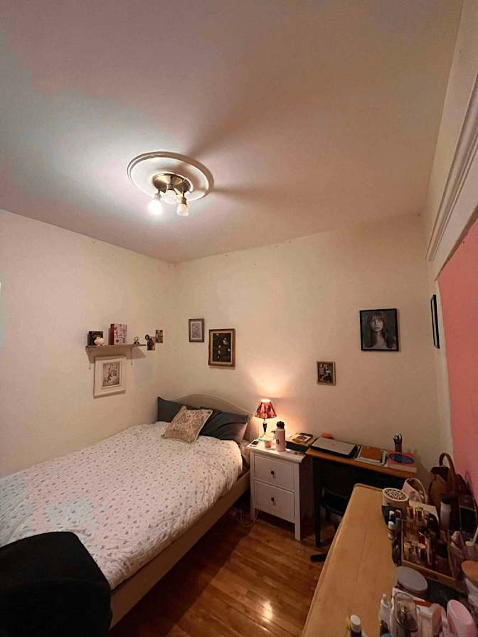 Elliot's room