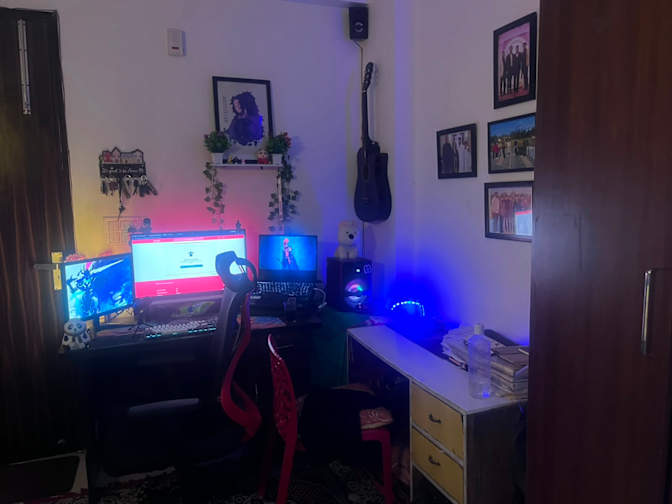 Muneeb Khan's room