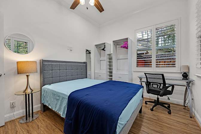 Steve's room