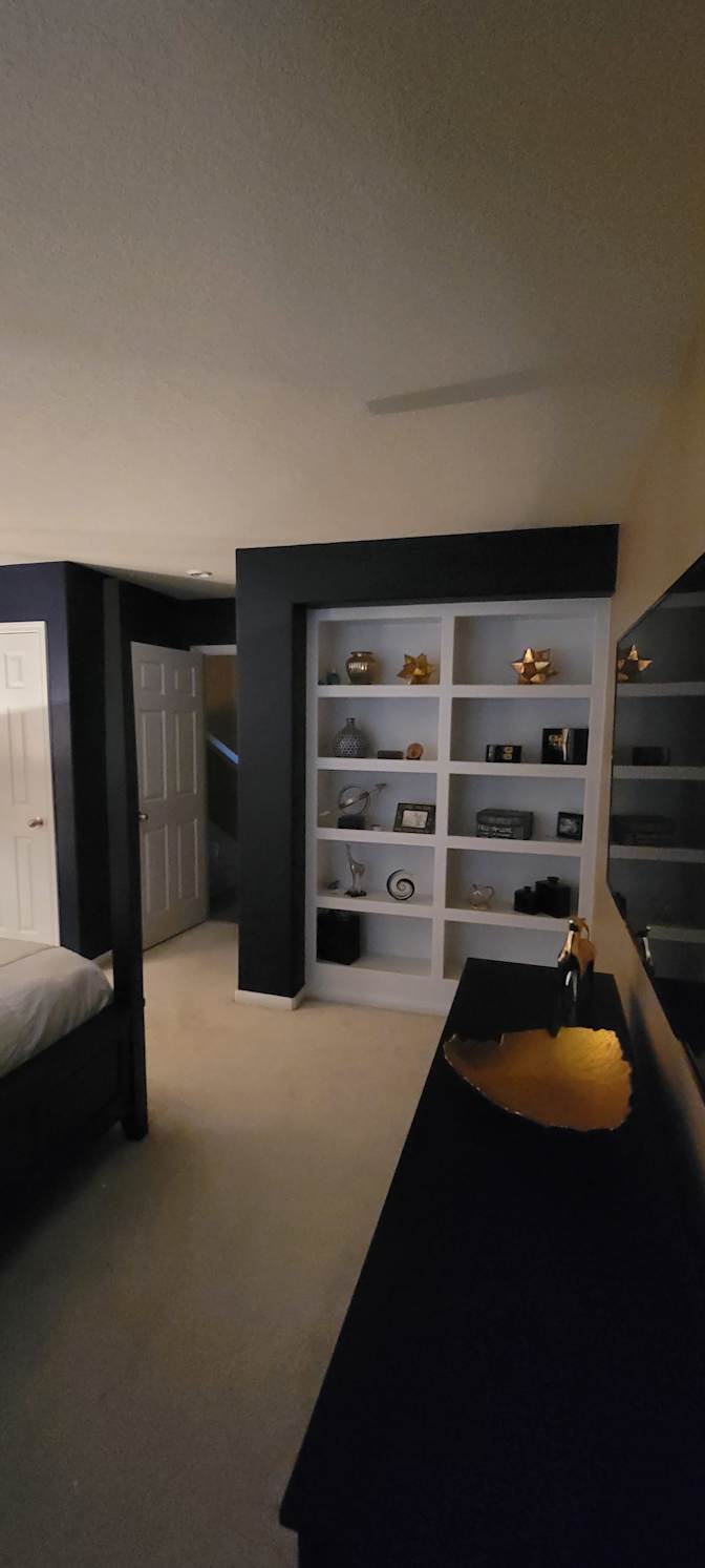 Luis's room