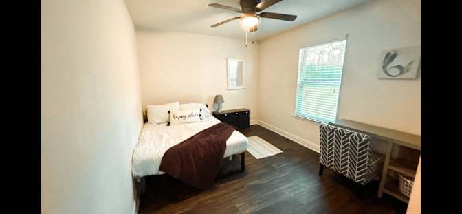 Jan Simmons's room