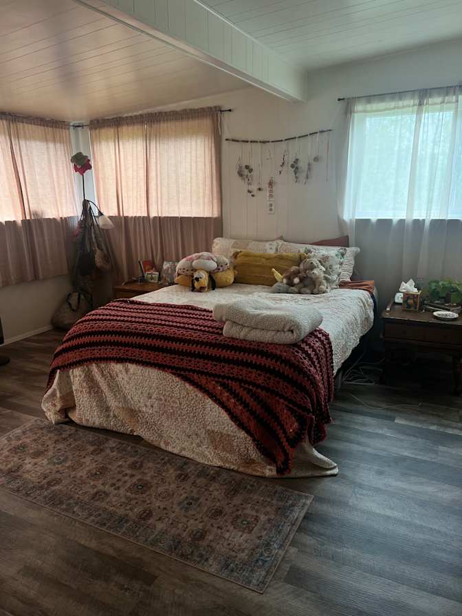 Hannah's room