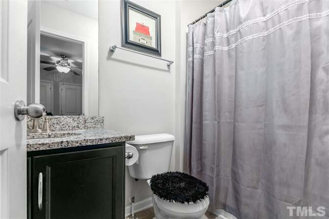 Alcove Rooms's room