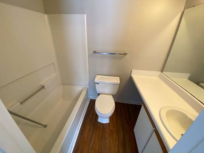 Alcove Rooms's room