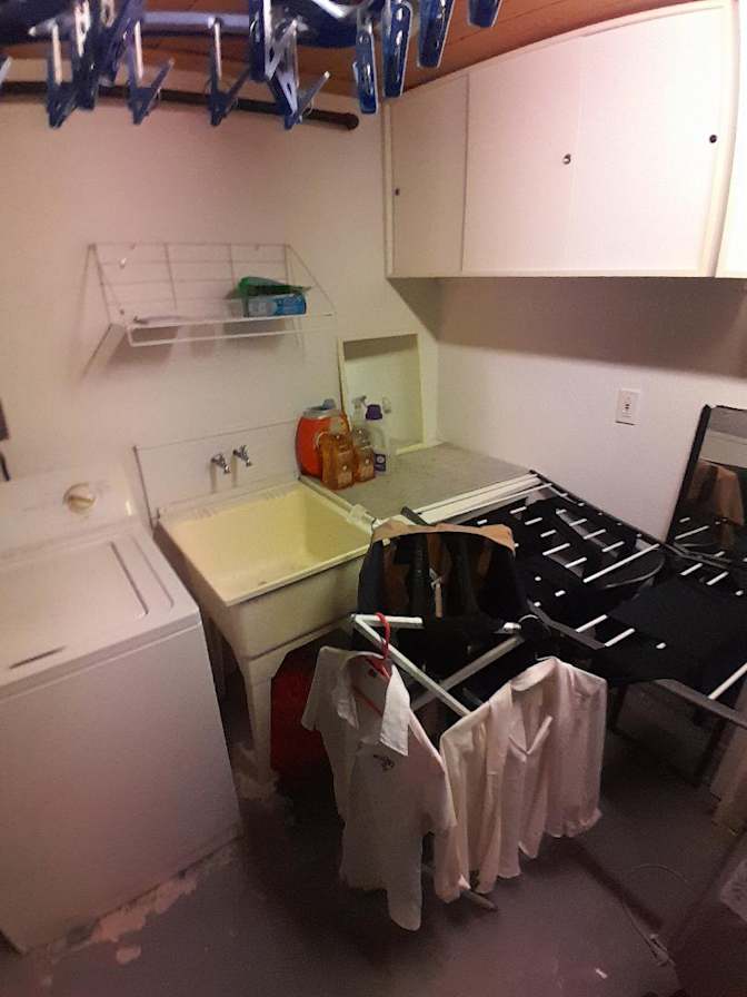 Ayo Kola-Bankole's room