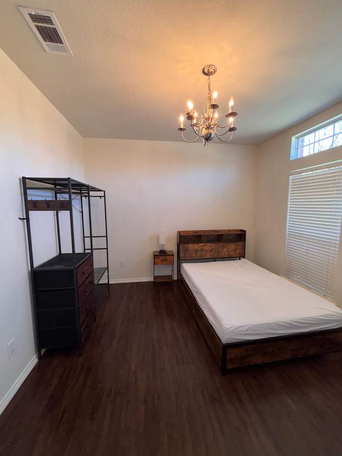Senda Homes's room