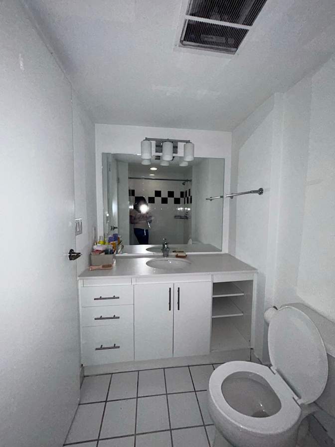 Ratanatepy Narin's room