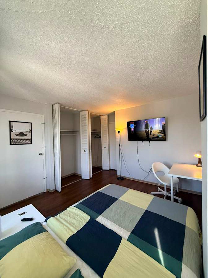 Leo's room