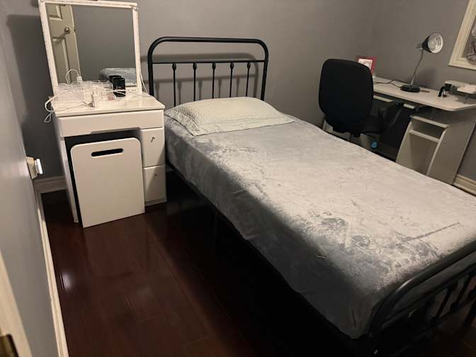Anna's room