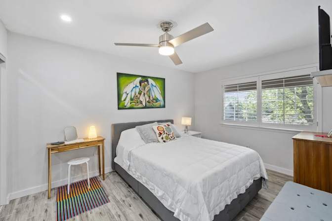 Linda's room