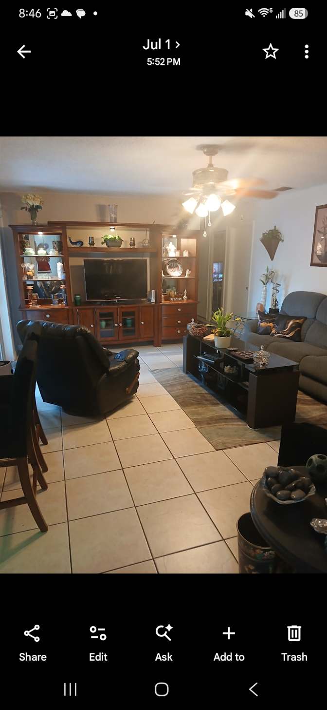 Rachelle Hoffman's room