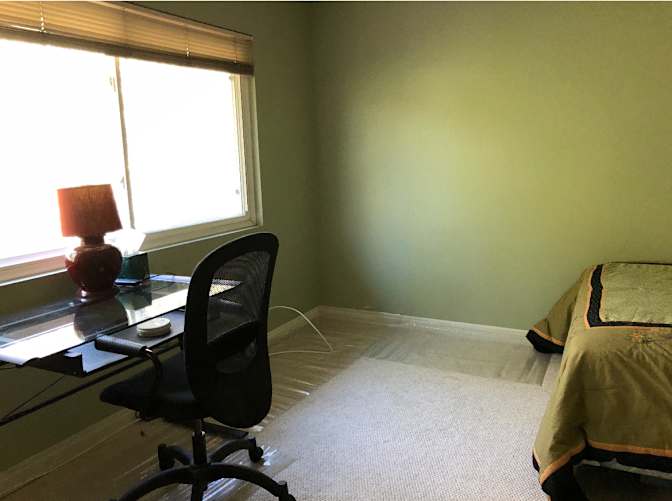 Dee's room