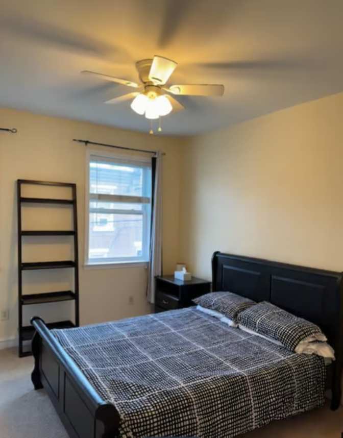 Naomi's room