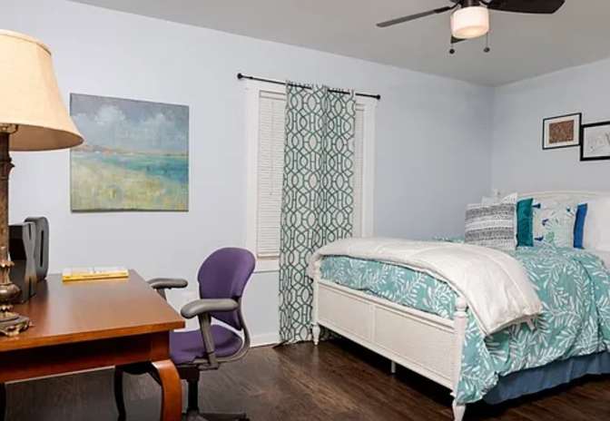 Lucia Barns's room
