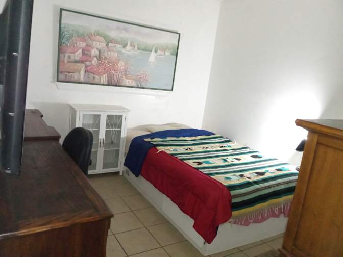Fernando Saravia's room
