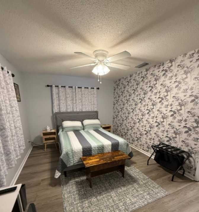 Alisa's room