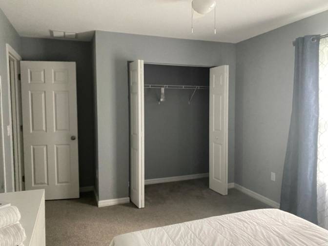 Laura Mateus's room