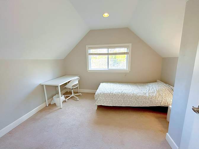 Shirin's room