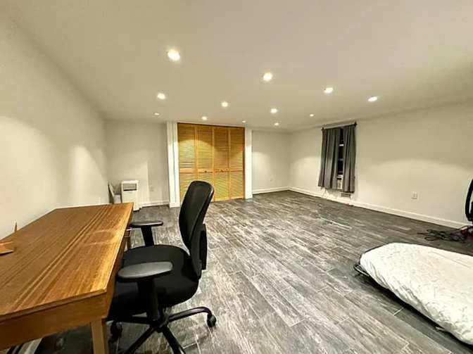 WESLEY WALKER's room