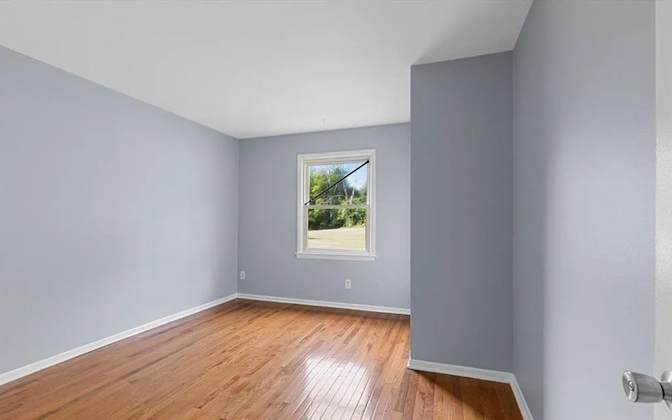 Alcove Rooms's room