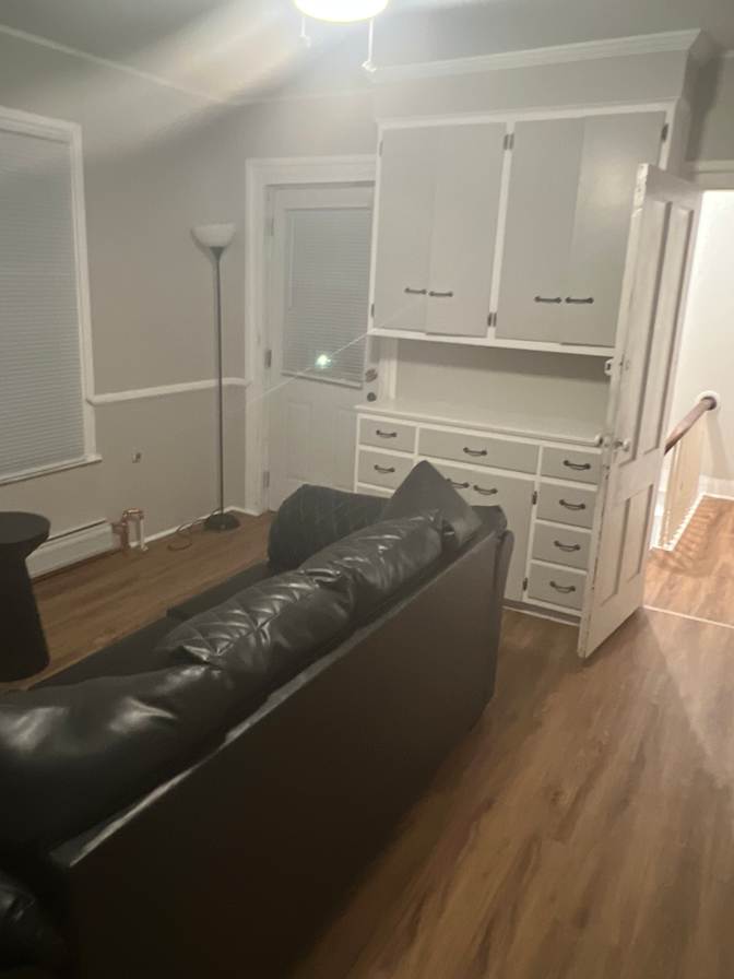 Jahizzy's room
