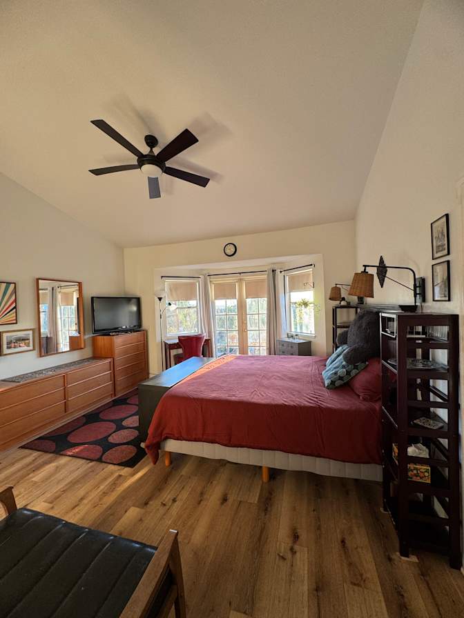 Allix's room