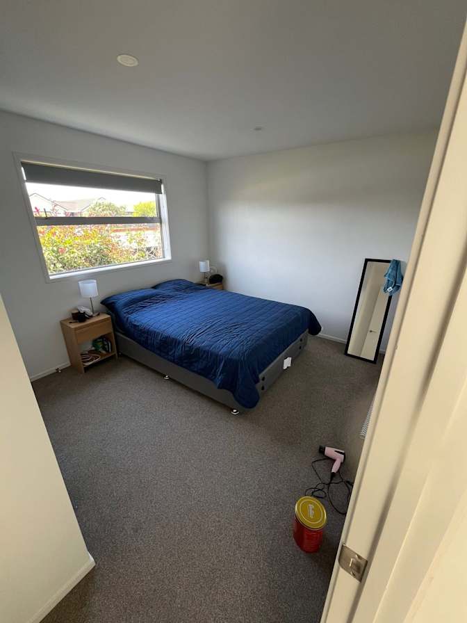 Jen's room