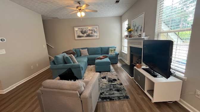 Alcove Rooms's room