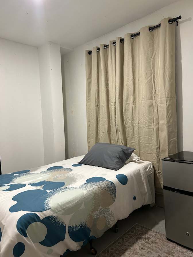 Adriana Cervantes's room