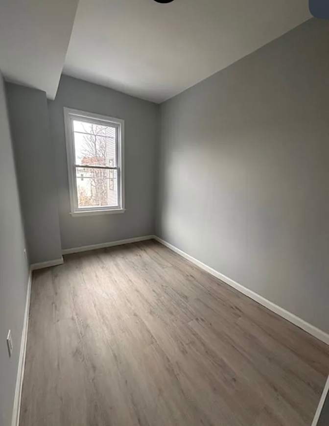 B's room