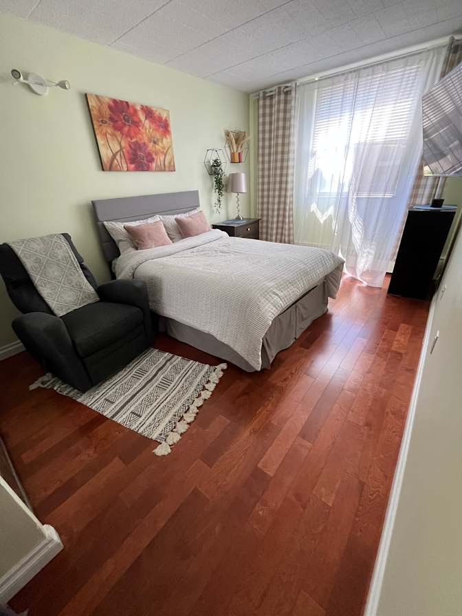 Renata's room