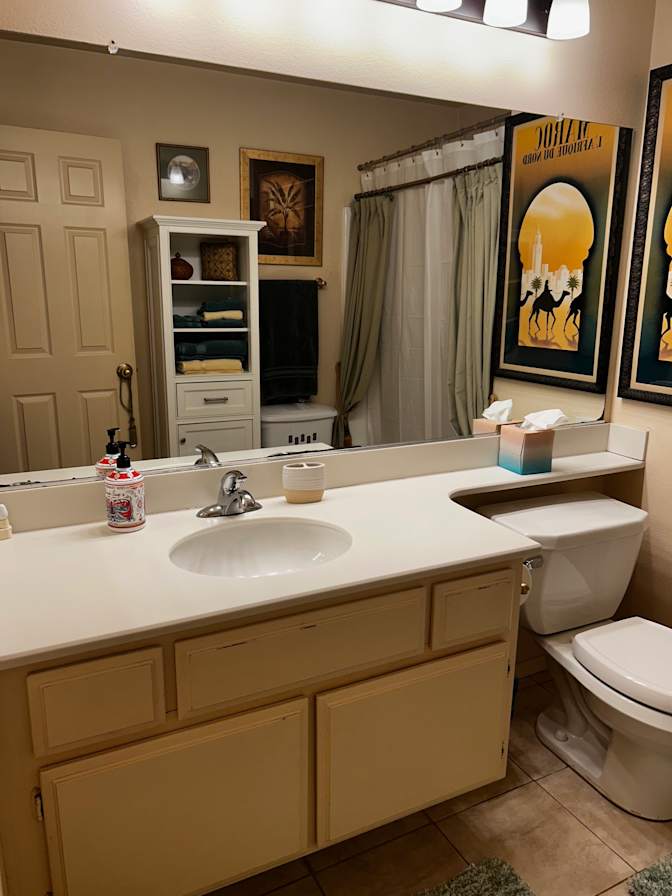 Gloria Castle's room
