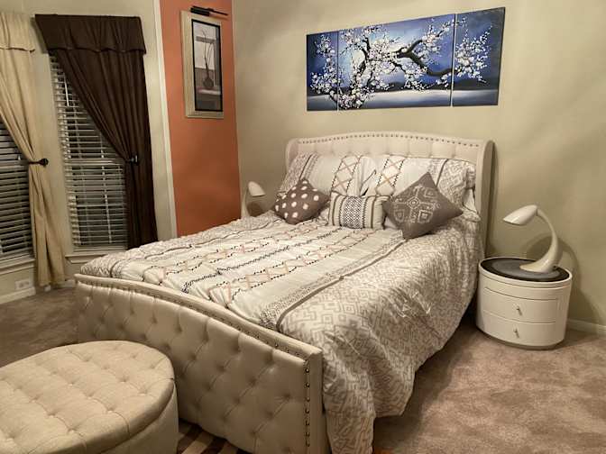 Plano private's room