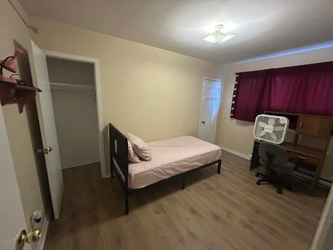 Kyla Lapuz's room