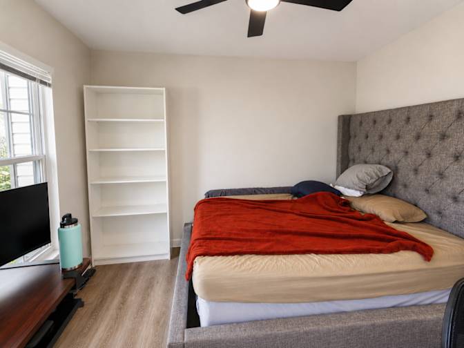 Jon's room