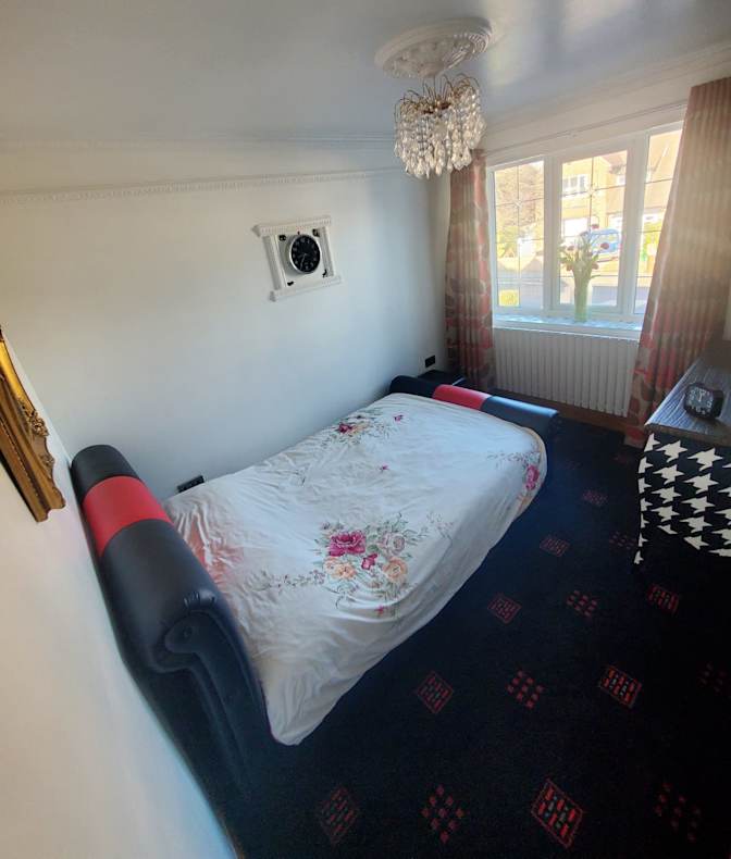 Mahfooz's room