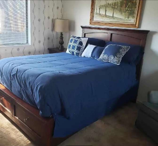 Robert DiPrimio's room