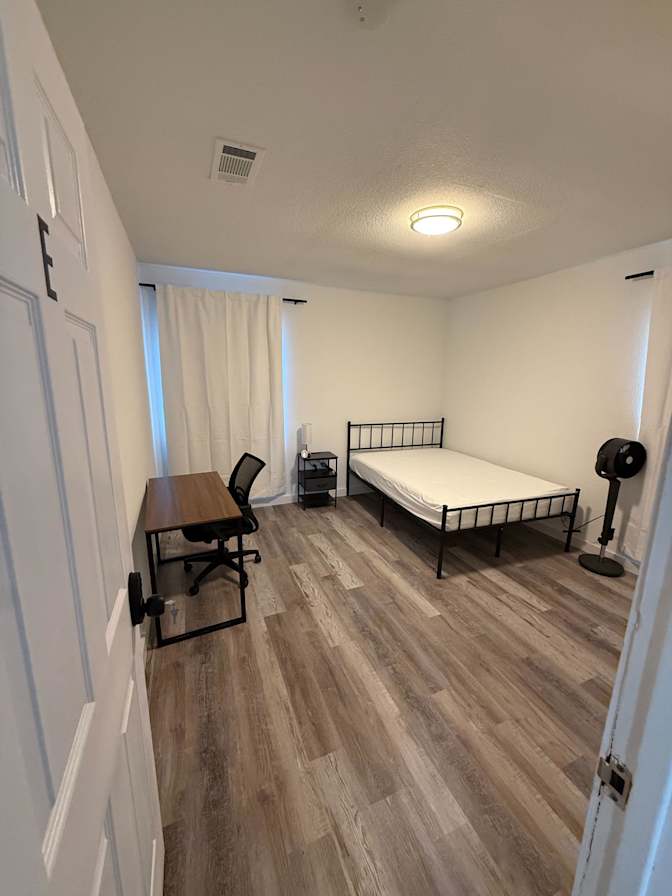 PadSplit's room