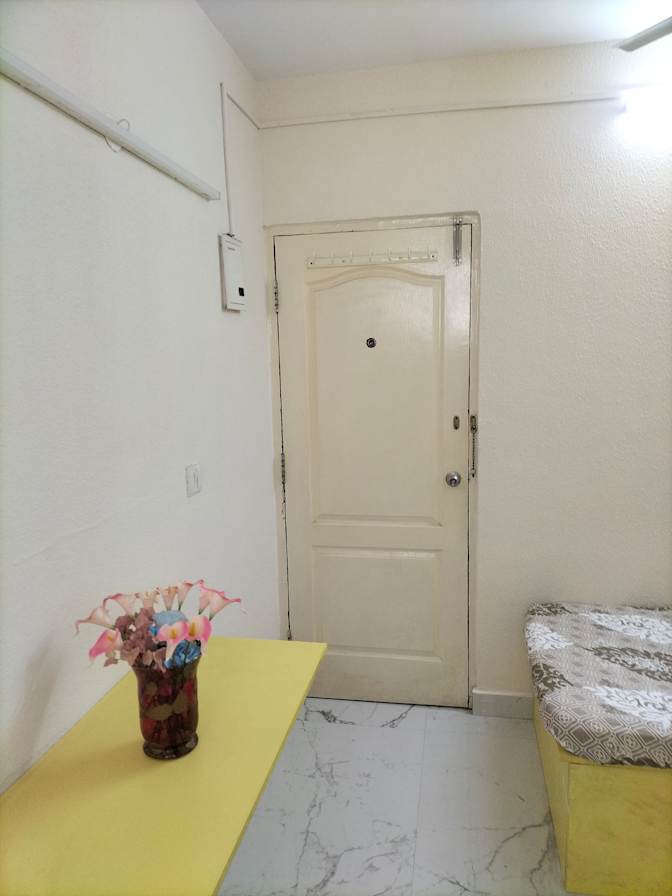 Arif's room