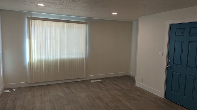 Luis's room