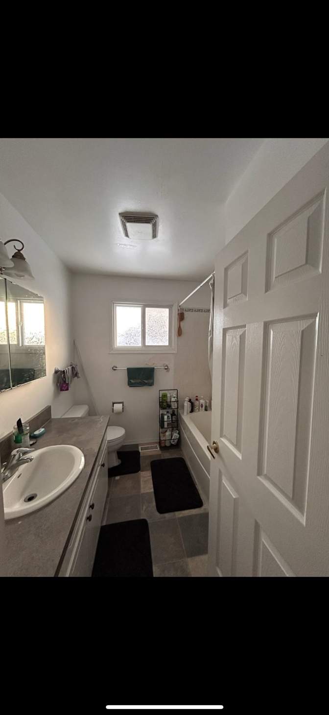 Frank samnani's room