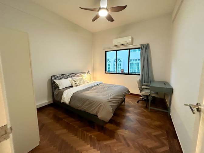 Hei Homes's room